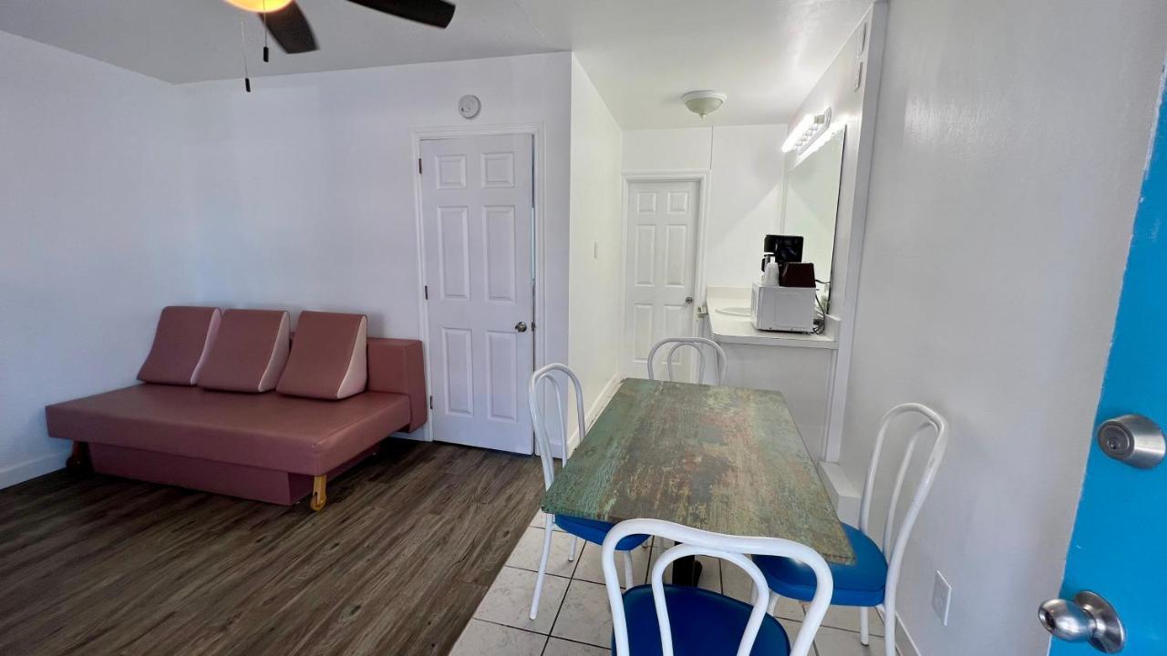 Riviera Resort & Suites Wildwood Bagian luar foto