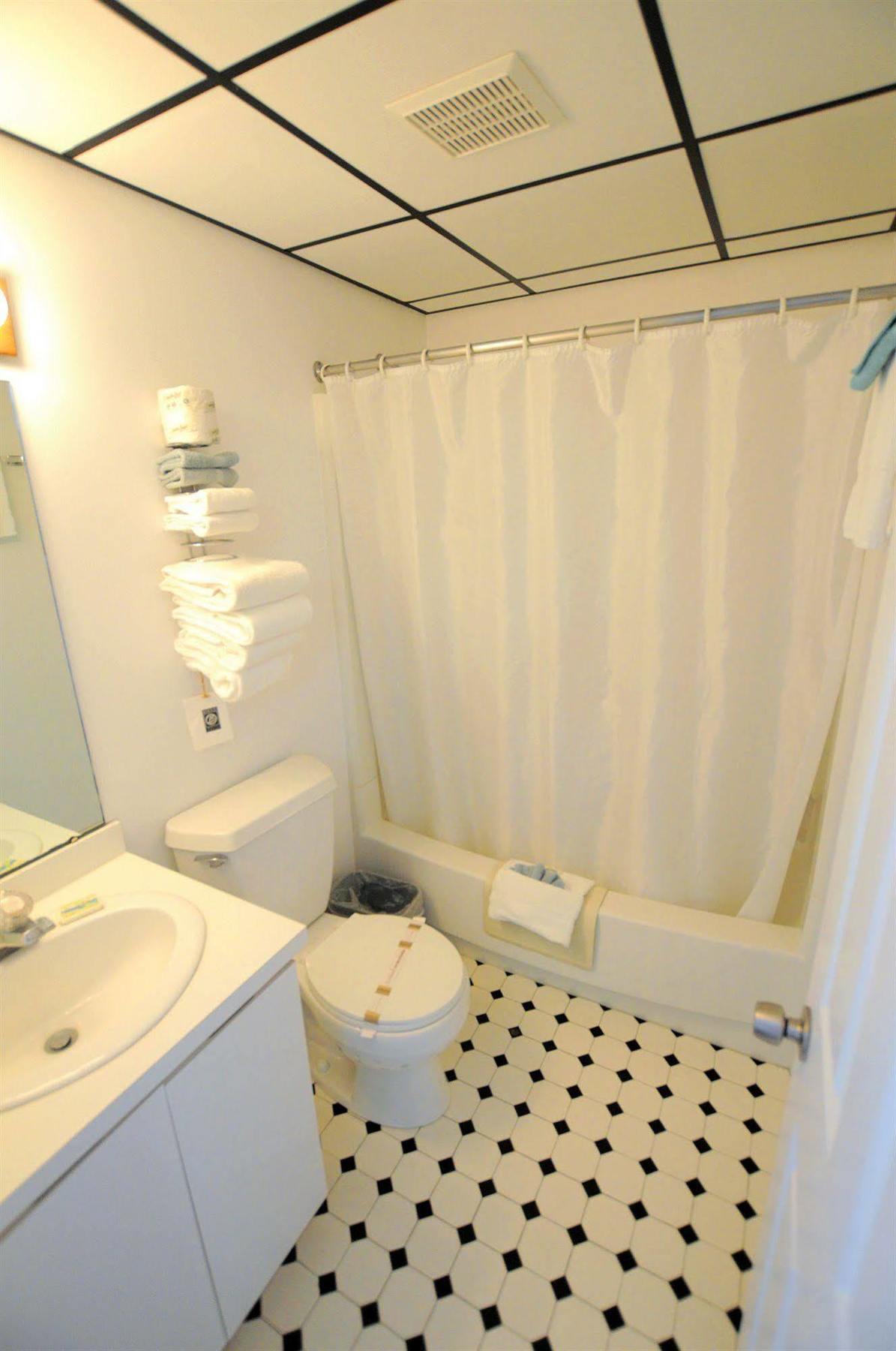 Riviera Resort & Suites Wildwood Bagian luar foto