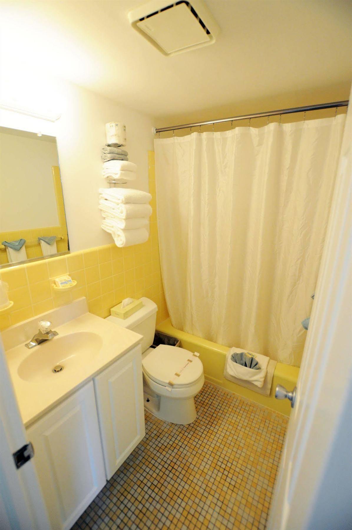 Riviera Resort & Suites Wildwood Bagian luar foto